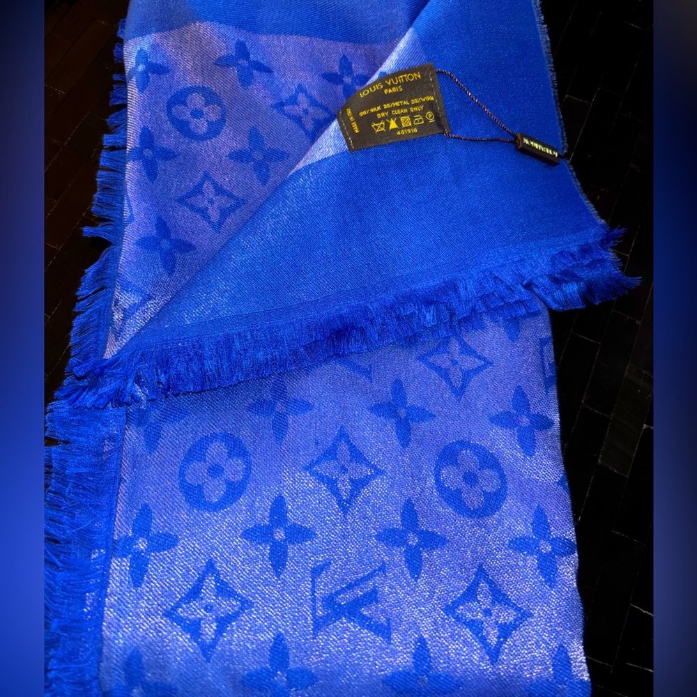 Louis Vuitton Silk/Wool Shawl